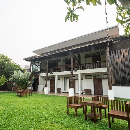 Croissant Hotel And Cafe เชียงราย ภายนอก รูปภาพ