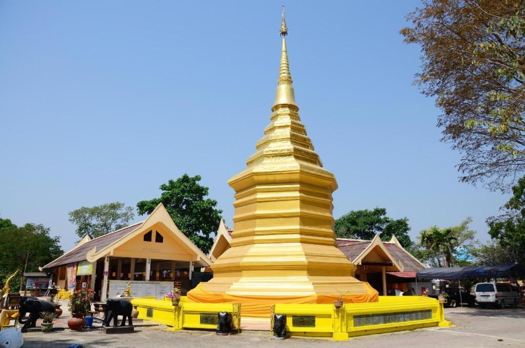 Croissant Hotel And Cafe เชียงราย ภายนอก รูปภาพ