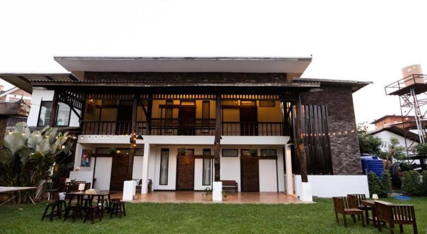 Croissant Hotel And Cafe เชียงราย ภายนอก รูปภาพ
